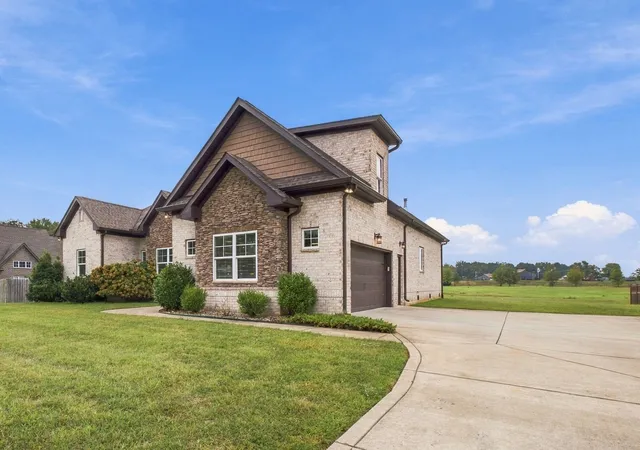 Photo 2 of Single family home for sale at 132 Bloomsbury Dr, Portland, TN 37148 | MLS# 3615328 | Listing updated on 2026-10-19