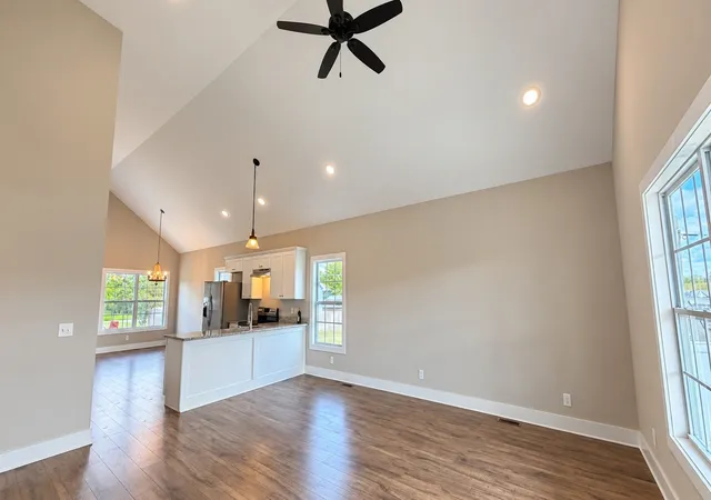 Photo 3 of Single family home for sale at 125 Foutch Ct, Smithville, TN 37166 | MLS# 3601407 | Listing updated on 2026-09-25