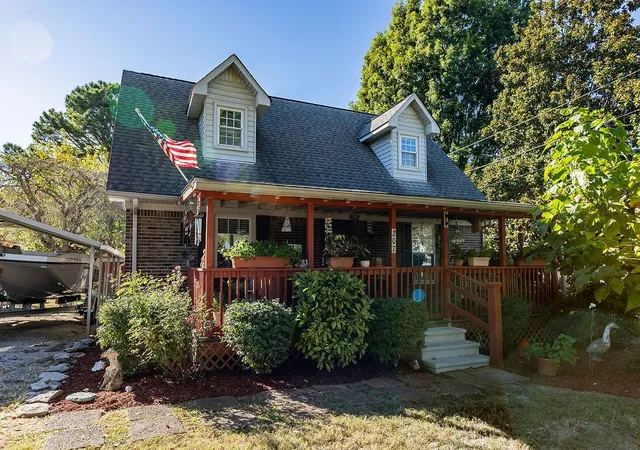 Photo 2 of Single family home for sale at 207 Oriole Dr, Mc Minnville, TN 37110 | MLS# 3601388 | Listing updated on 2026-10-01