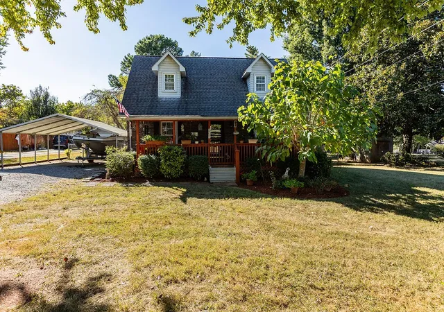 Photo 1 of Single family home for sale at 207 Oriole Dr, Mc Minnville, TN 37110 | MLS# 3601388 | Listing updated on 2026-10-01