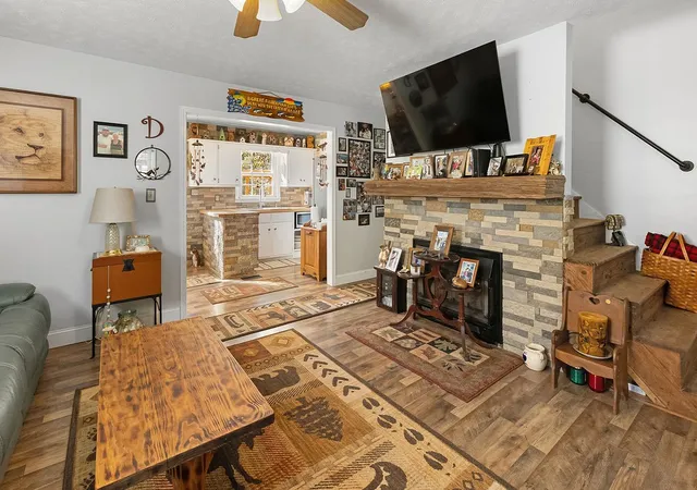 Photo 3 of Single family home for sale at 207 Oriole Dr, Mc Minnville, TN 37110 | MLS# 3601388 | Listing updated on 2026-10-01