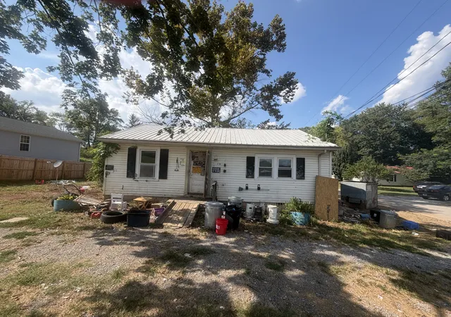 Photo 1 of Sale Pending at 216 Old Morrison Rd, Mc Minnville, TN 37110 | MLS# 3599285 | Listing updated on 2026-10-06