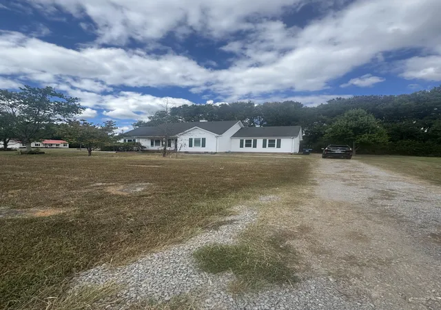 Single family home for sale at 724 Hogan Dr, Murfreesboro, TN 37128 | MLS# 3601345