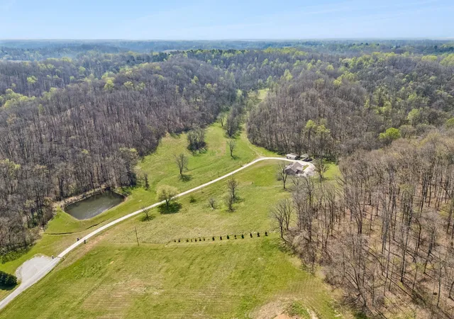 Photo 3 of Single family home for sale at 240 Scenic Ct, Pulaski, TN 38478 | MLS# 3602942 | Listing updated on 2026-10-05