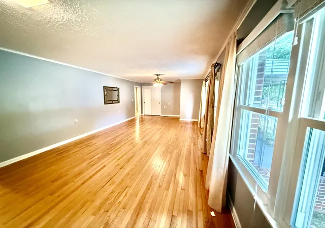 Photo 4 of Single family home for sale at 114 Hillcrest Dr, Winchester, TN 37398 | MLS# 3599190 | Listing updated on 2026-09-25
