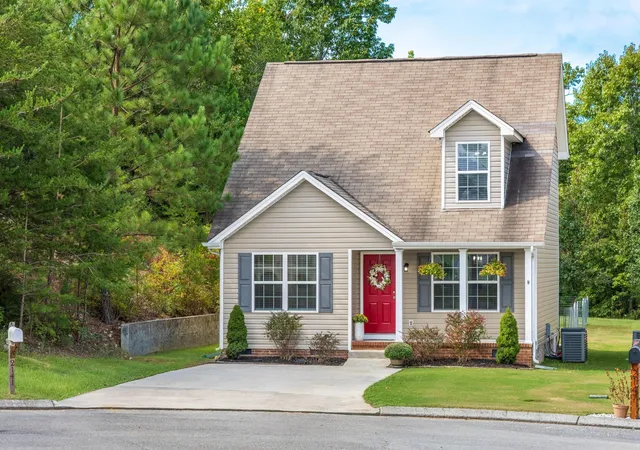 Photo 2 of Single family home for sale at 2141 Short Leaf Ln, Soddy Daisy, TN 37379 | MLS# 3624665 | Listing updated on 2026-10-23