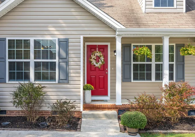 Photo 3 of Single family home for sale at 2141 Short Leaf Ln, Soddy Daisy, TN 37379 | MLS# 3624665 | Listing updated on 2026-10-23