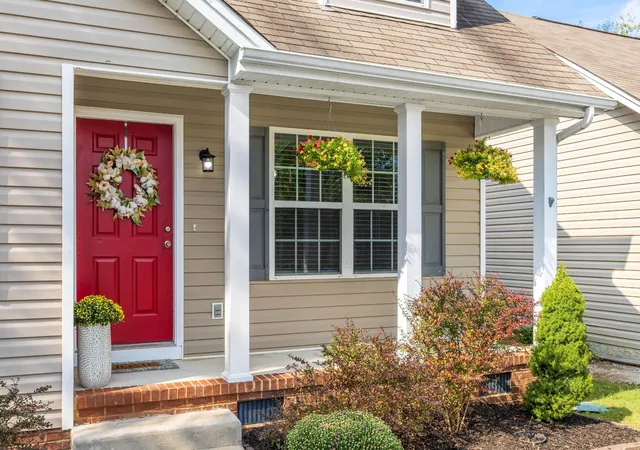 Photo 3 of Single family home for sale at 2141 Short Leaf Ln, Soddy Daisy, TN 37379 | MLS# 3624665 | Listing updated on 2026-10-23
