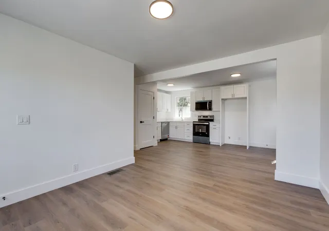 Photo 2 of Single family home for sale at 261 Paragon Mills Rd, Nashville, TN 37211 | MLS# 3611676 | Listing updated on 2026-10-05