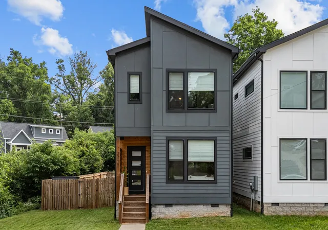 Single family home for sale at 3218 Curtis St, Nashville, TN 37218 | MLS# 3601333