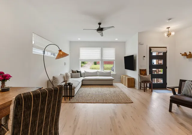 Photo 4 of Single family home for sale at 3218 Curtis St, Nashville, TN 37218 | MLS# 3601333 | Listing updated on 2026-10-02