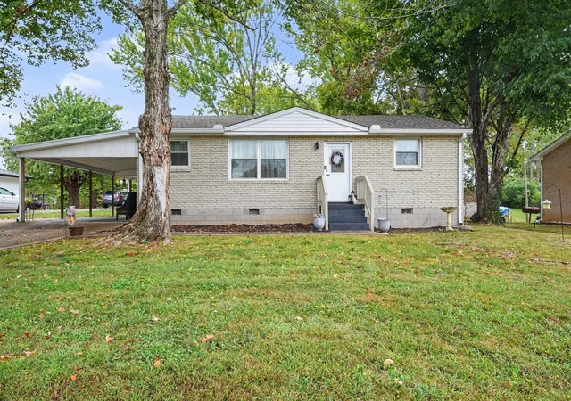 Photo 2 of Single family home for sale at 210 Alsup Dr, Springfield, TN 37172 | MLS# 3599242 | Listing updated on 2026-09-25