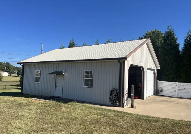 Photo 3 of Single family home for sale at 3040 Highway 49 W, Coopertown, TN 37146 | MLS# 3599394 | Listing updated on 2026-10-06