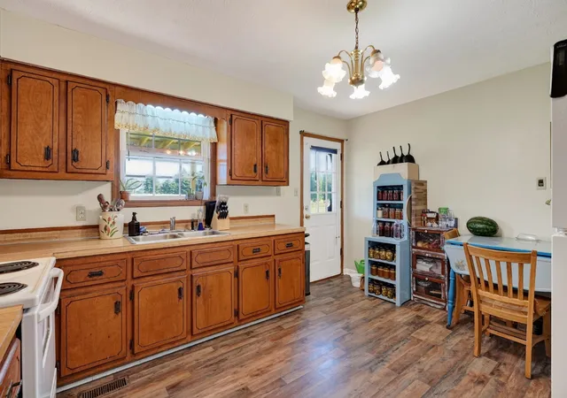 Photo 4 of Single family home for sale at 131 Fisk Rd, Livingston, TN 38570 | MLS# 3603246 | Listing updated on 2026-09-30