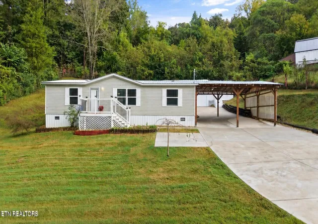 Photo 2 of Manufactured home for sale at 2321 W Copeland Dr, Powell, TN 37849 | MLS# 3599240 | Listing updated on 2026-09-28