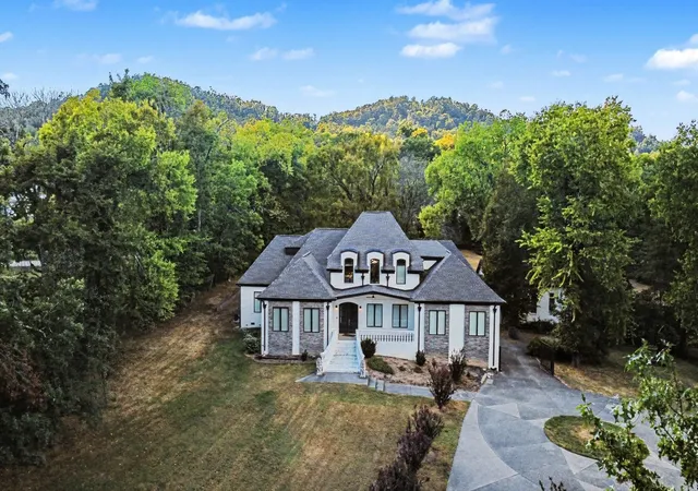 Photo 1 of Mansion for sale at 5045 Franklin Pike, Nashville, TN 37220 | MLS# 3599383 | Listing updated on 2026-10-21
