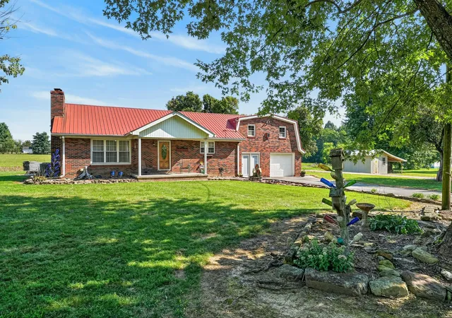 Photo 1 of Single family home for sale at 143 Fisk Rd, Livingston, TN 38570 | MLS# 3603248 | Listing updated on 2026-10-09