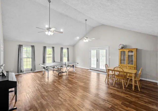Photo 3 of Single family home for sale at 114 Skylark Dr, Hopkinsville, KY 42240 | MLS# 3601270 | Listing updated on 2026-09-25