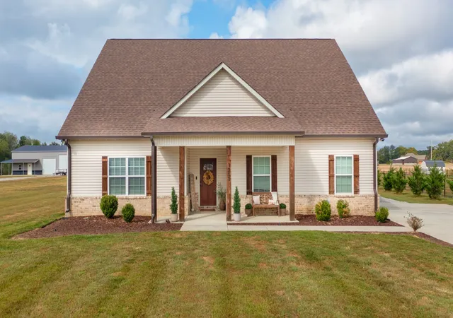 Photo 2 of Single family home for sale at 1253 Norton Rd, Manchester, TN 37355 | MLS# 3599282 | Listing updated on 2026-09-28