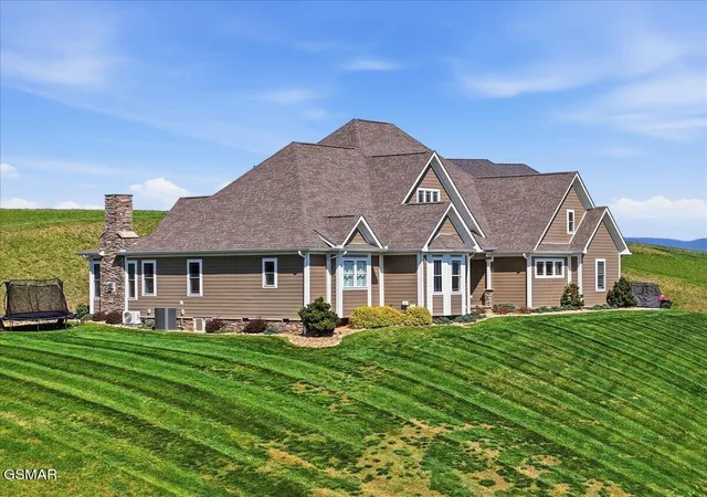 Photo 3 of Single family home for sale at 2233 Windswept Way, Morristown, TN 37814 | MLS# 3599266 | Listing updated on 2026-10-06