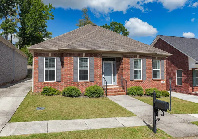Photo 2 of Single family home for sale at 127 Riley Cir, Fayetteville, TN 37334 | MLS# 3599319 | Listing updated on 2026-09-25