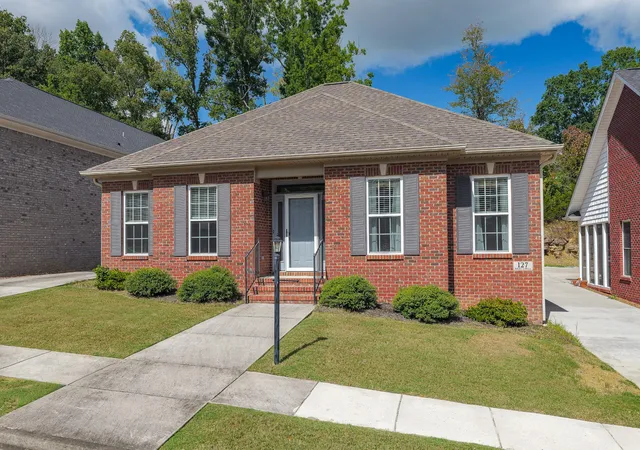 Photo 3 of Single family home for sale at 127 Riley Cir, Fayetteville, TN 37334 | MLS# 3599319 | Listing updated on 2026-09-25