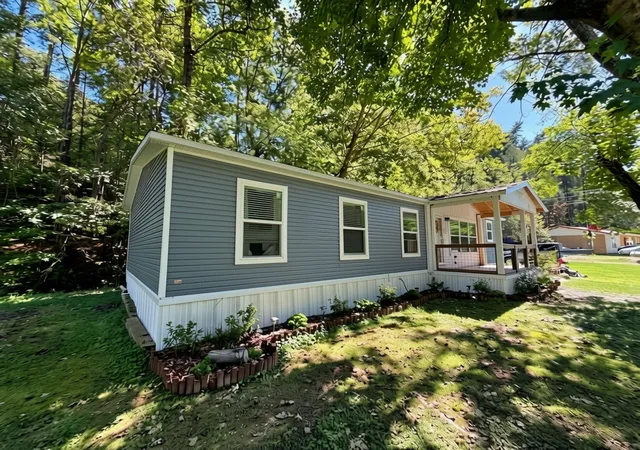 Photo 1 of Manufactured home for sale at 443 Cole Dr, Pigeon Forge, TN 37863 | MLS# 3601441 | Listing updated on 2026-10-06
