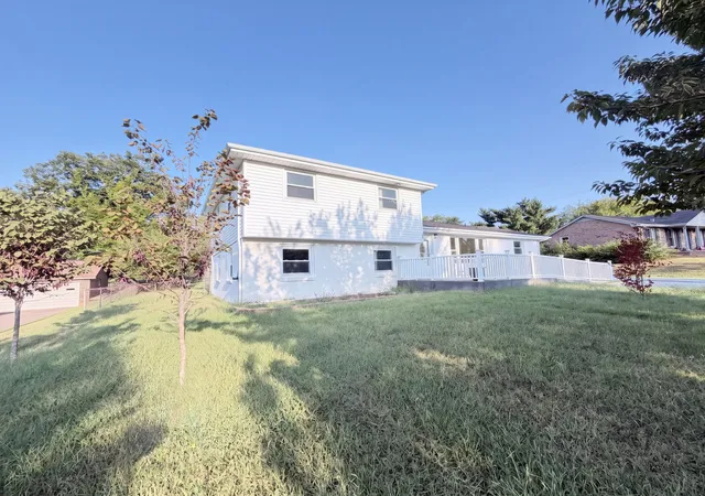 Photo 1 of Single family home for sale at 328 Kimbrough Rd, Clarksville, TN 37043 | MLS# 3599496 | Listing updated on 2026-09-25