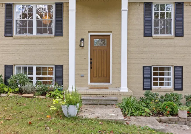 Photo 2 of Single family home for sale at 8408 Shadowood Dr, Hixson, TN 37343 | MLS# 3599324 | Listing updated on 2026-09-25