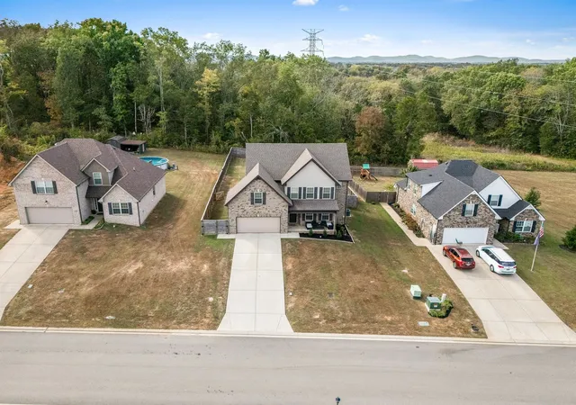 Photo 3 of Single family home for sale at 3144 Dusenburg Dr, Christiana, TN 37037 | MLS# 3610007 | Listing updated on 2026-10-04