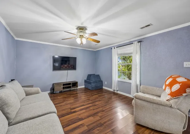 Photo 3 of Single family home for sale at 225 Power Ave, Murfreesboro, TN 37129 | MLS# 3601561 | Listing updated on 2026-09-26