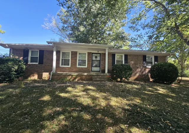 Photo 1 of Single family home for sale at 1948 Williamsport Pike, Columbia, TN 38401 | MLS# 3602099 | Listing updated on 2026-09-28