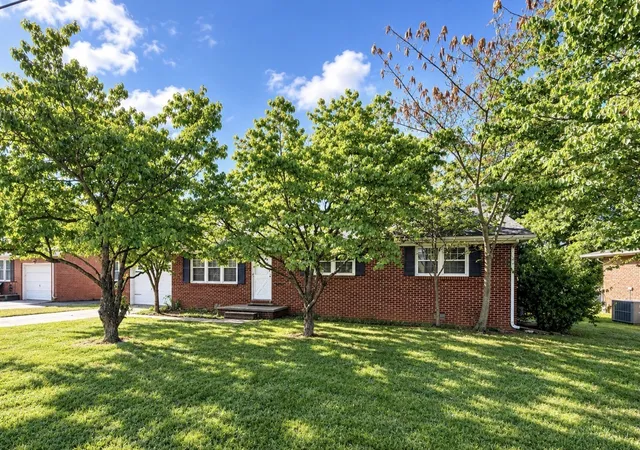 Photo 1 of Single family home for sale at 603 Las Vegas Dr, Hopkinsville, KY 42240 | MLS# 3599381 | Listing updated on 2026-09-26