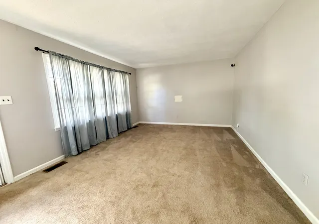 Photo 2 of Single family home for sale at 603 Las Vegas Dr, Hopkinsville, KY 42240 | MLS# 3599381 | Listing updated on 2026-09-26