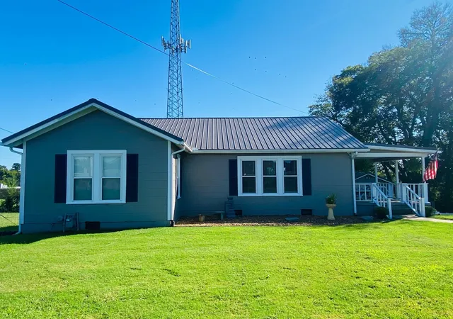 Photo 2 of Single family home for sale at 1622 Washington St W, Fayetteville, TN 37334 | MLS# 3599388 | Listing updated on 2026-09-25