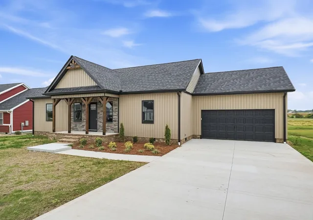 Photo 2 of Single family home for sale at 174 Dairy Barn Rd, Sparta, TN 38583 | MLS# 3602050 | Listing updated on 2026-10-02