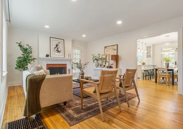 Photo 4 of Sale Pending at 2709 Wortham Ave, Nashville, TN 37215 | MLS# 3602361 | Listing updated on 2026-10-02