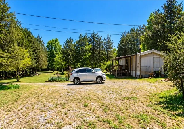 Photo 3 of Manufactured home for sale at 150 N Lakeview Dr, Lebanon, TN 37087 | MLS# 3602309 | Listing updated on 2026-10-02