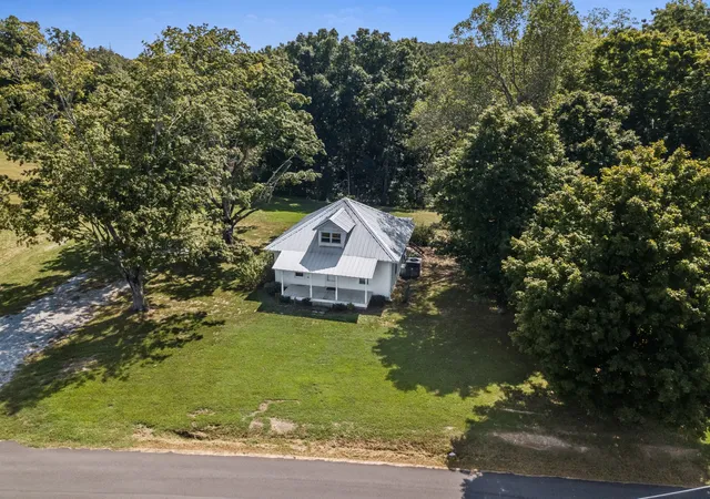 Photo 4 of Single family home for sale at 3 Albert Fentress Rd, Greenbrier, TN 37073 | MLS# 3599473 | Listing updated on 2026-10-01