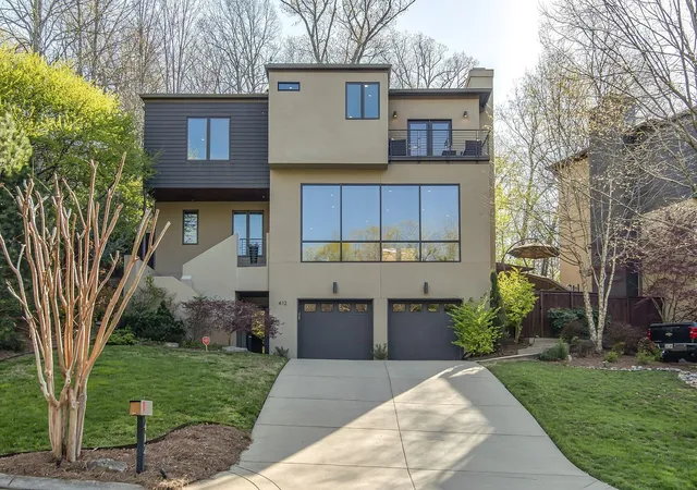 Single family home for sale at 412 Valley Tr Dr, Nashville, TN 37221 | MLS# 3602733