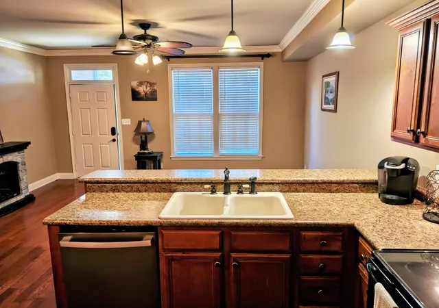 Photo 3 of Townhouse for sale at 603 Anderson Dr, Clarksville, TN 37040 | MLS# 3601239 | Listing updated on 2026-10-01