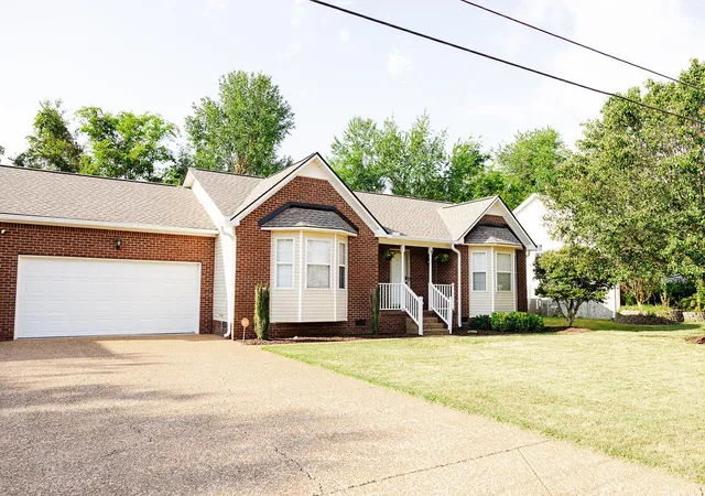 Photo 2 of Single family home for sale at 2109 Geneva Dr, Thompsons Station, TN 37179 | MLS# 3601249 | Listing updated on 2026-09-28