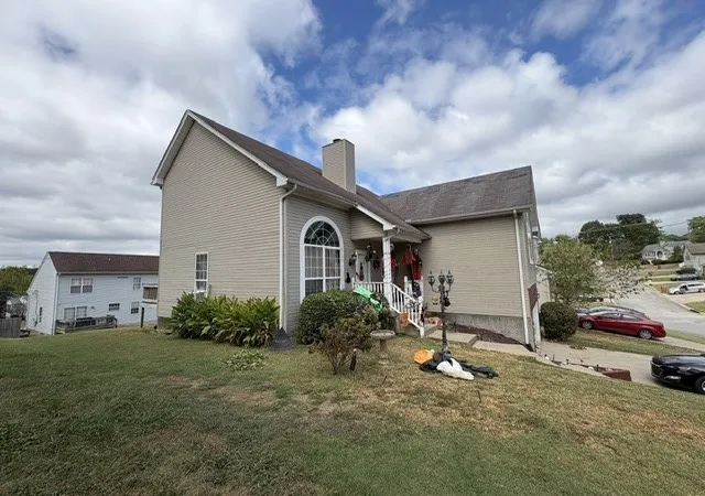 Photo 2 of Single family home for sale at 1014 Ridge Trl, Goodlettsville, TN 37072 | MLS# 3601325 | Listing updated on 2026-10-02