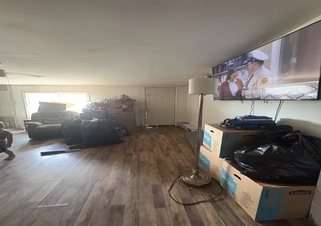 Photo 2 of Manufactured home for sale at 206 Ben Henry Rd, Harriman, TN 37748 | MLS# 3601278 | Listing updated on 2026-10-07
