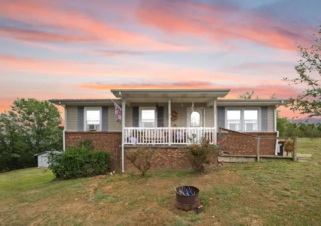 Single family home for sale at 509 Countryside Loop, Greenville, KY 42345 | MLS# 3603618