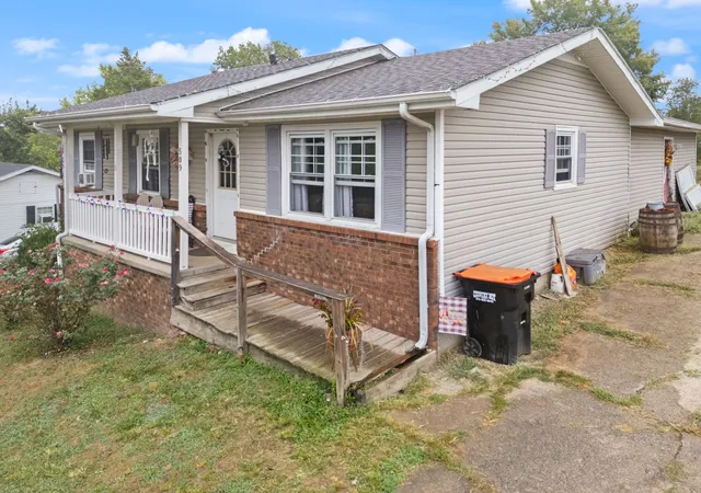 Photo 3 of Single family home for sale at 509 Countryside Loop, Greenville, KY 42345 | MLS# 3603618 | Listing updated on 2026-10-01