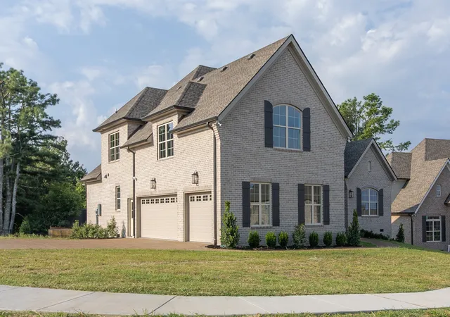 Photo 3 of Single family home for sale at 100 Kirkwall Ct, Hendersonville, TN 37075 | MLS# 3601393 | Listing updated on 2026-10-02