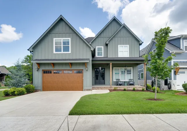 Photo 1 of Single family home for sale at 11 Hammock Dr, Winchester, TN 37398 | MLS# 3601380 | Listing updated on 2026-09-25