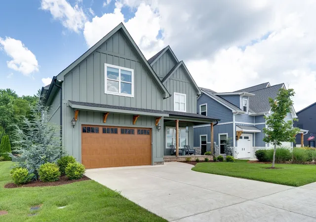 Photo 3 of Single family home for sale at 11 Hammock Dr, Winchester, TN 37398 | MLS# 3601380 | Listing updated on 2026-09-25