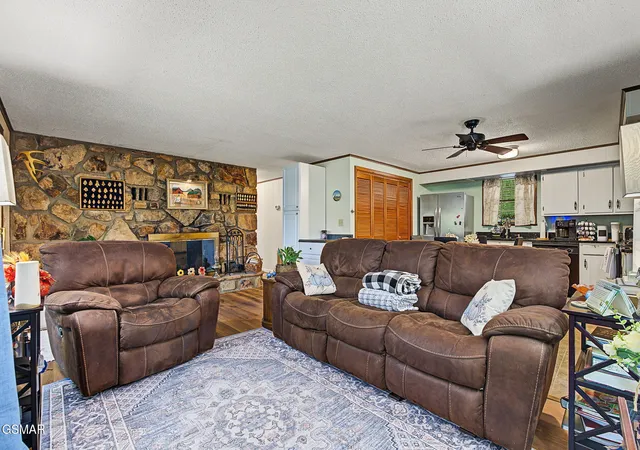 Photo 1 of Single family home for sale at 1131 Tanrac Trl, Gatlinburg, TN 37738 | MLS# 3601267 | Listing updated on 2026-09-25